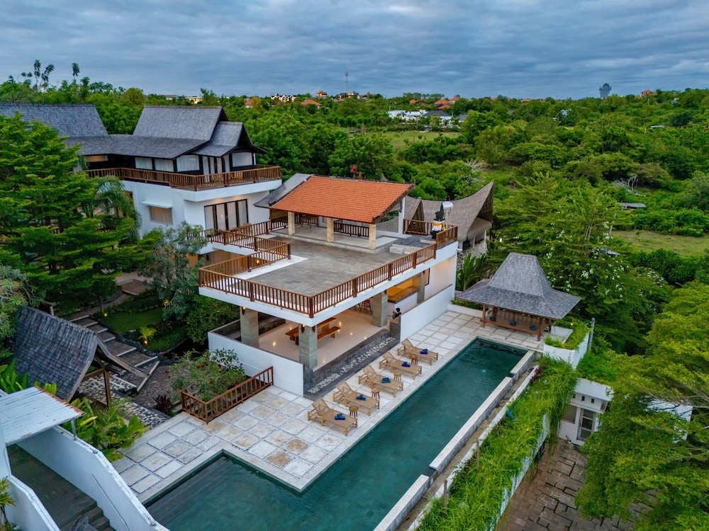 Ocean Heritage - carbon neutral hotel in Unknown City