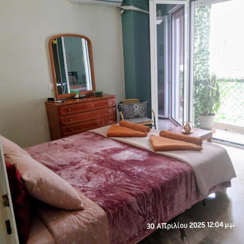 Cozy & Bright Home 50m From Metro Station Αg Antonios — 4-Star Luxury Hotel in Athens, Greece
