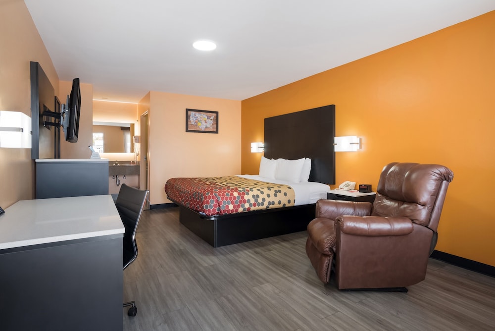 Econo Lodge Ripley - photo 5