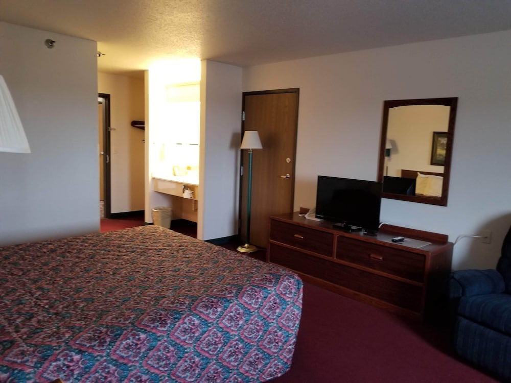 Bilmar Inn & Suites Dell Rapids Near Sioux Falls - photo 27