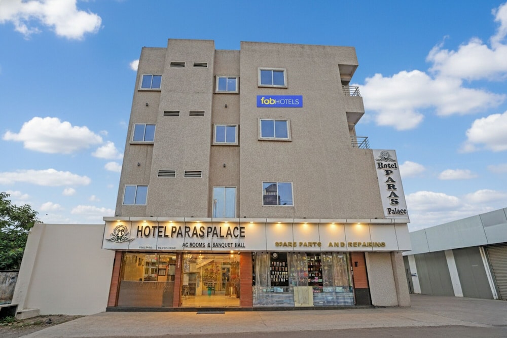 Fabhotel Paras Palace in Bhopal, India