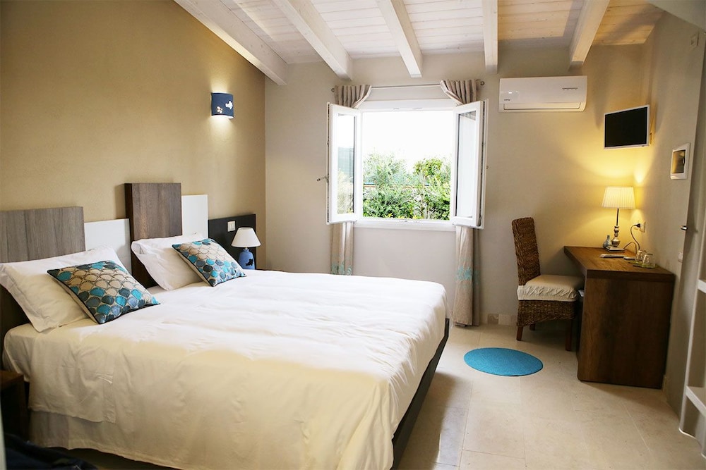 Avion B&B — Elmas — photo 4