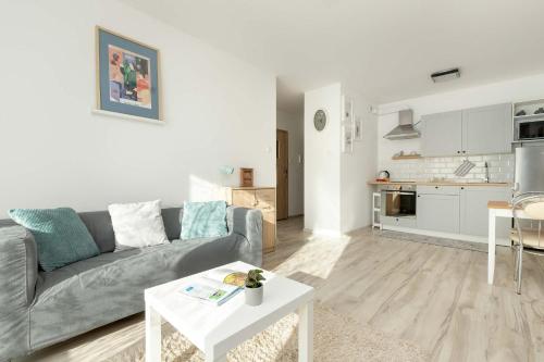 Spacious Apartment with Balcony in Gdańsk by Rent like home — 4-Star Luxury Hotel in Gdansk, Poland
