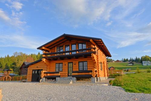 Casa Poligonului — 4-Star Luxury Hotel in Vatra Dornei, Romania
