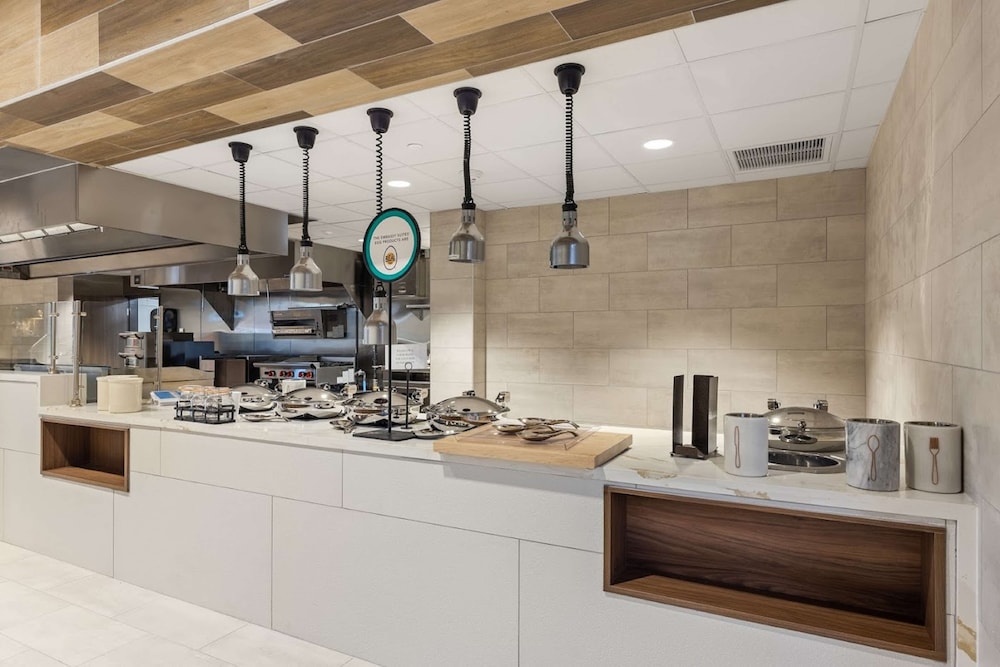 Embassy Suites by Hilton Irving Las Colinas - photo 31