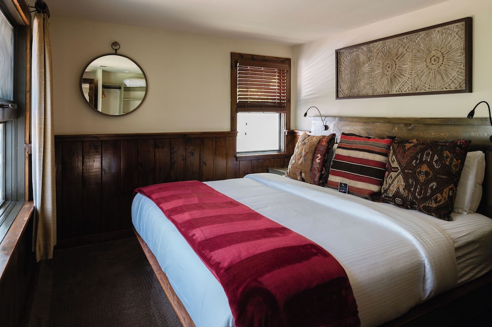 Highland Haven Creekside Inn - photo 31