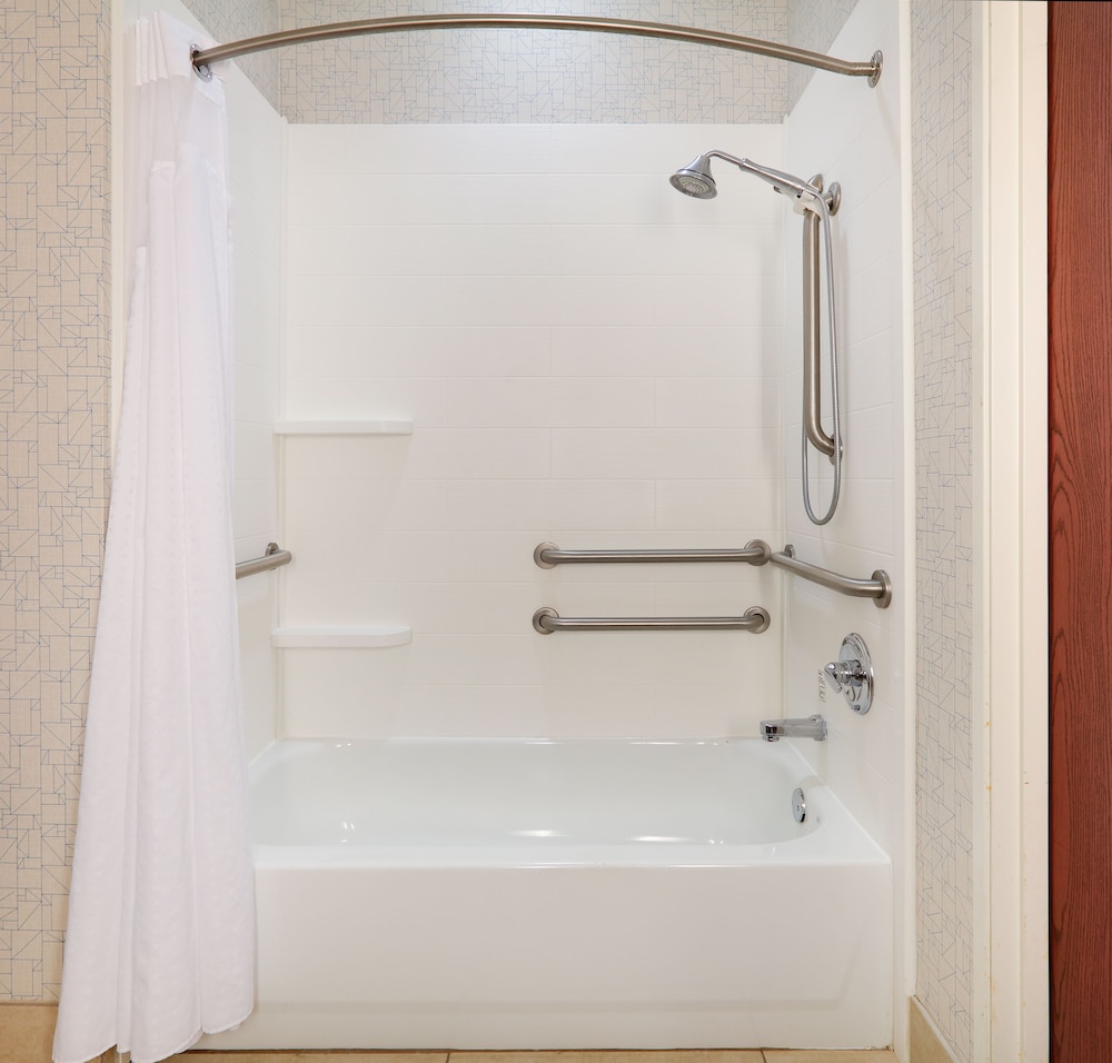 Holiday Inn Express & Suites Burleson Ft. Worth by IHG - photo 10