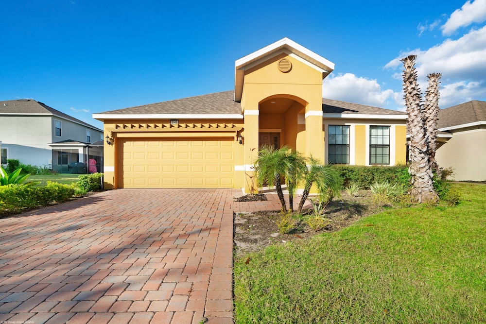 2142Victoria in Davenport, United States