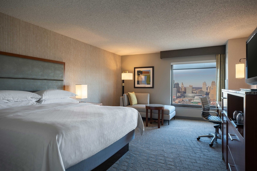 Sheraton Kansas City Hotel at Crown Center - photo 5