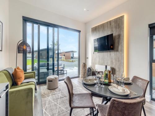 Lodge Five Uk42797 — 5-Star Luxury Hotel in Llangefni, United Kingdom
