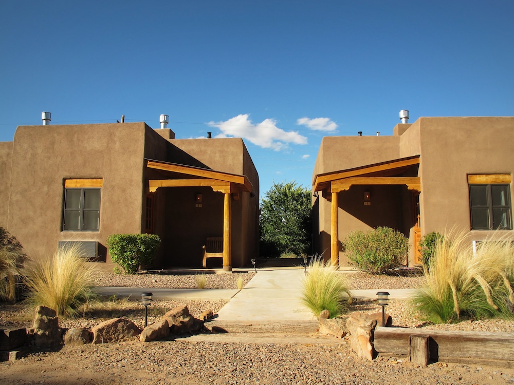 The Abiquiu Inn - photo 8