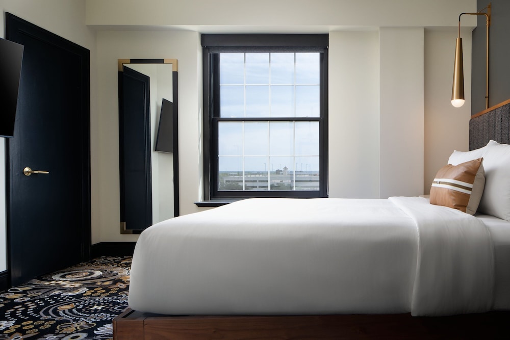 LaSalle Boutique Hotel - photo 11