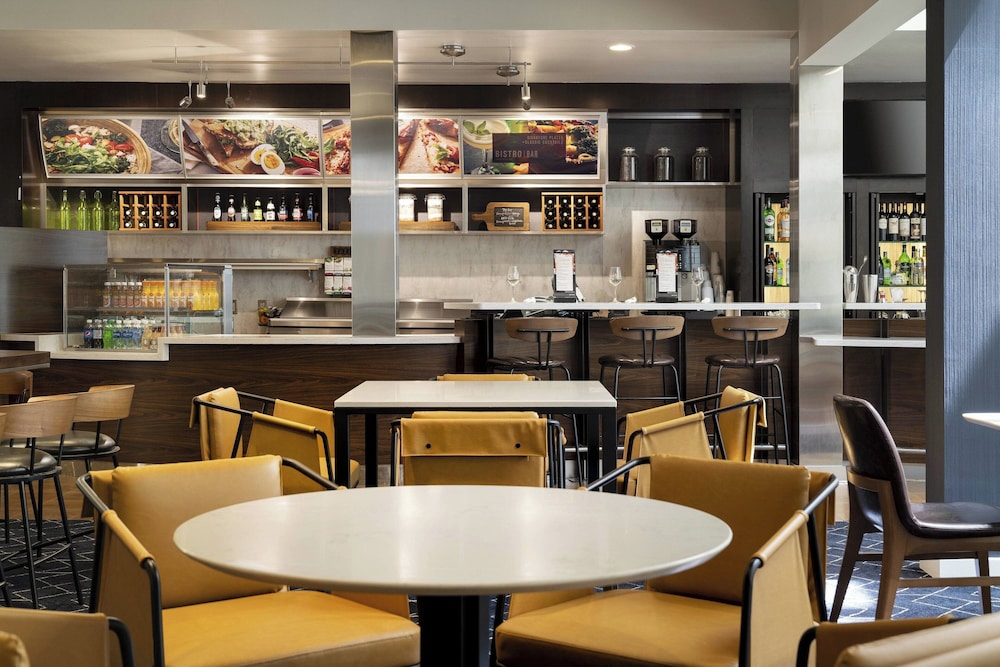 Courtyard By Marriott Palm Springs - photo 30