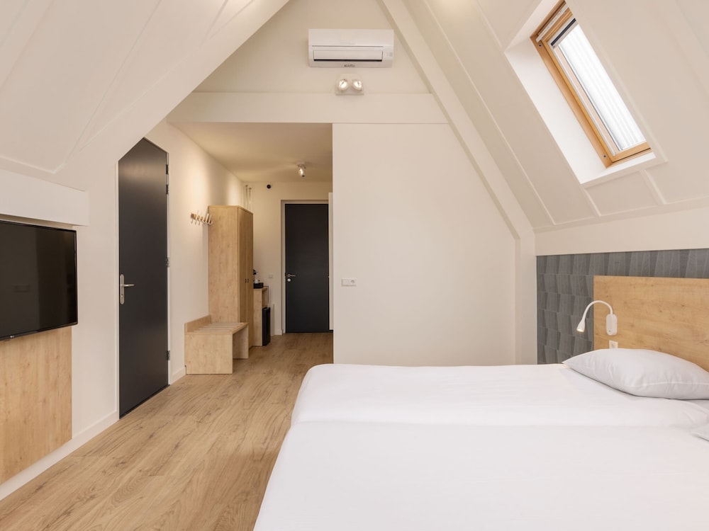 Nice Hotel Room Only 1 km From Volendam Centre — hotel in Volendam