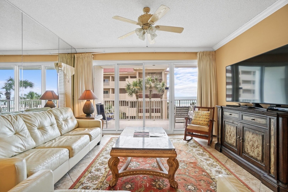 Tides at Top'sl Beach Resort by Panhandle Getaways — hotel in Miramar Beach