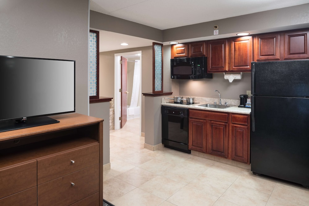 Hampton Inn & Suites Chicago North Shore Skokie - photo 22