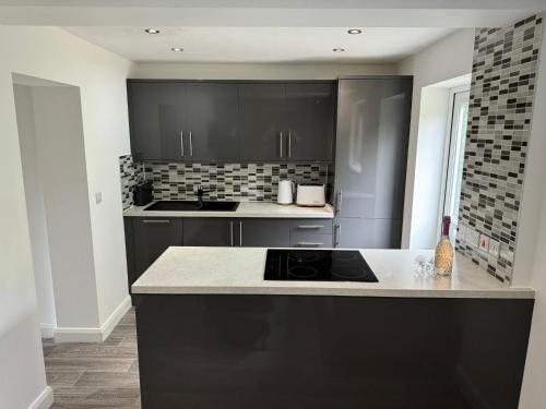 2 Bed Apartment Scarisbrick Street Ormskirk Rooms by Vici — 4-Star Luxury Hotel in Ormskirk, United Kingdom
