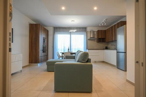 Me too Exclusive Apartments House Bovio — 4-Star Luxury Hotel in Bari, Italy
