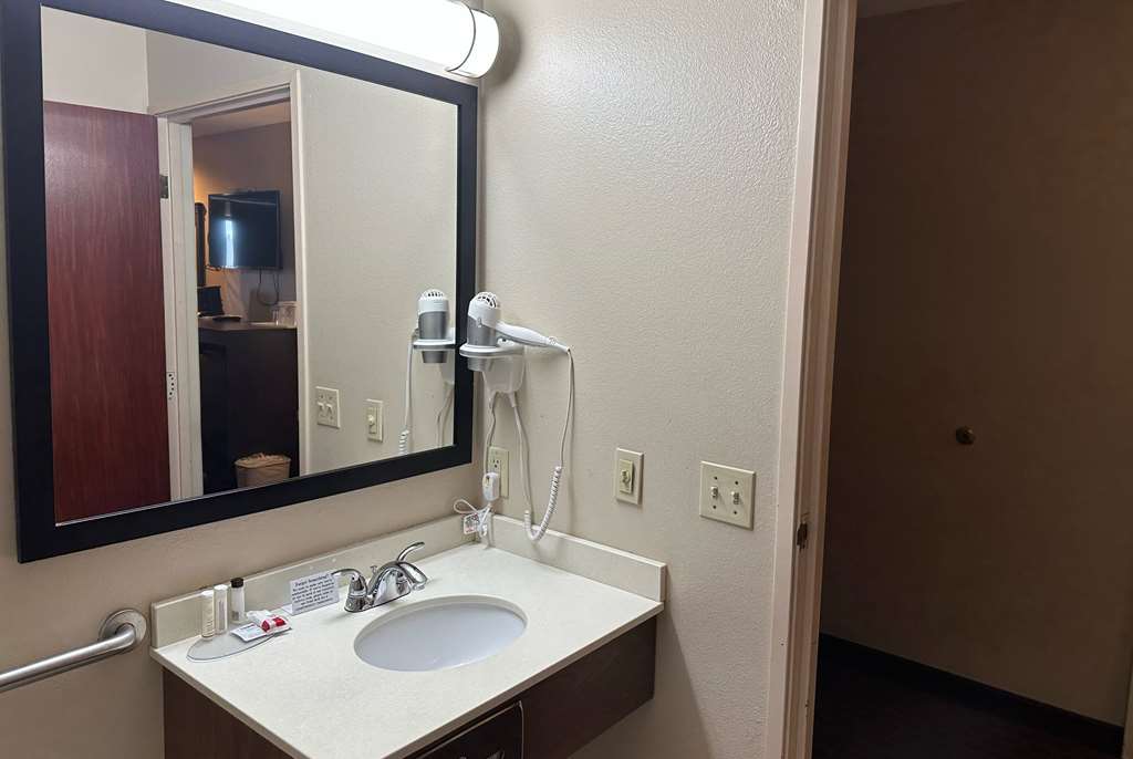 Baymont by Wyndham Farmington - photo 19