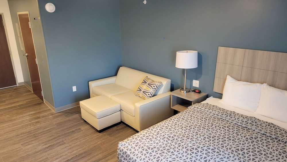 WoodSpring Suites East Lansing University Area - photo 9