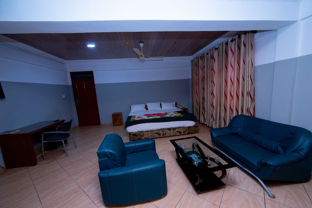 Pemicsa Hotel - carbon neutral hotel in Accra