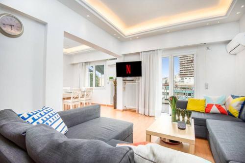 Modern spacious apt in Athens — 4-Star Luxury Hotel in Athens, Greece