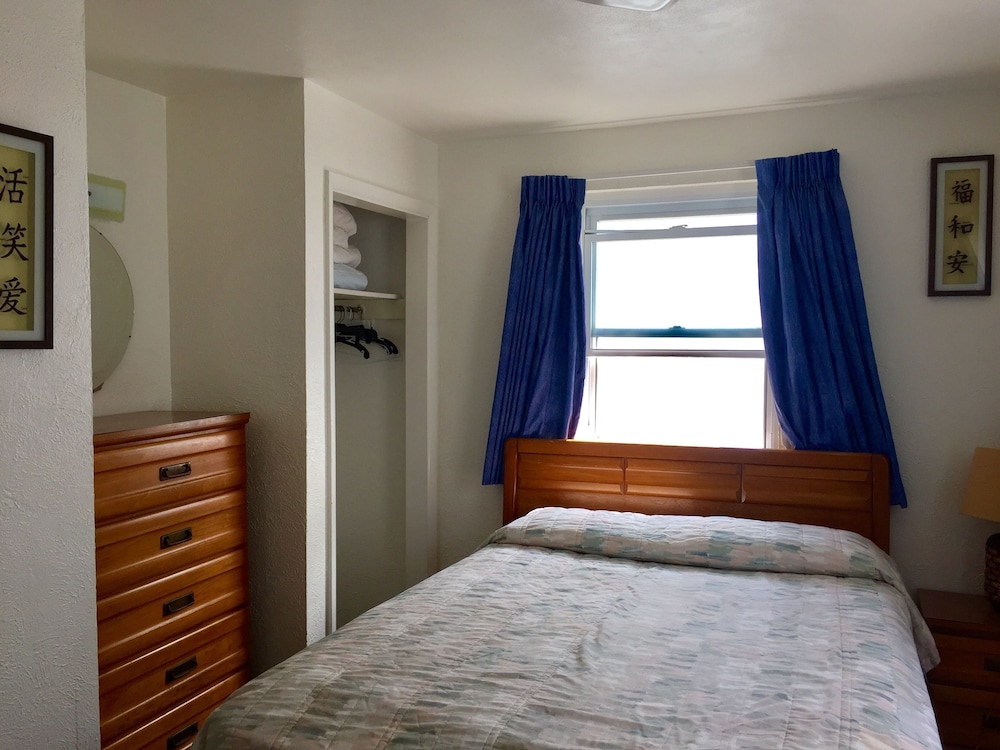 White Caps Motel - photo 2