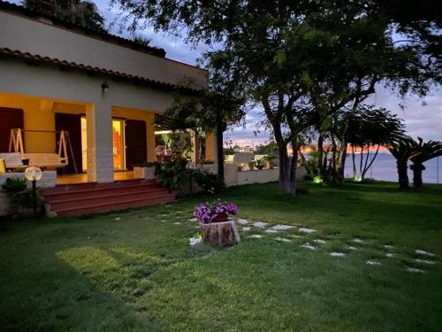 Villa Vela — 4-Star Luxury Hotel in Augusta, Italy