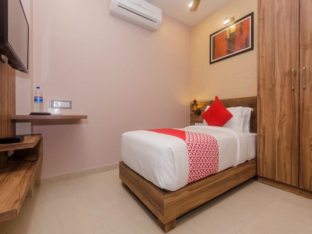 Oyo 18581 Hotel Blue Inn Residence