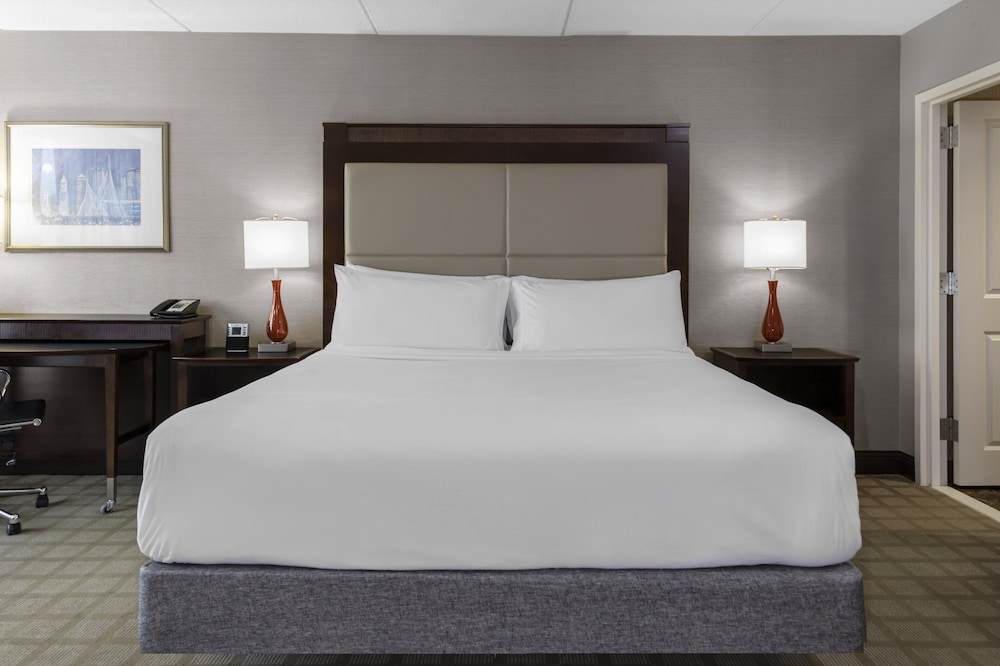 Crowne Plaza Boston Woburn by IHG - photo 9