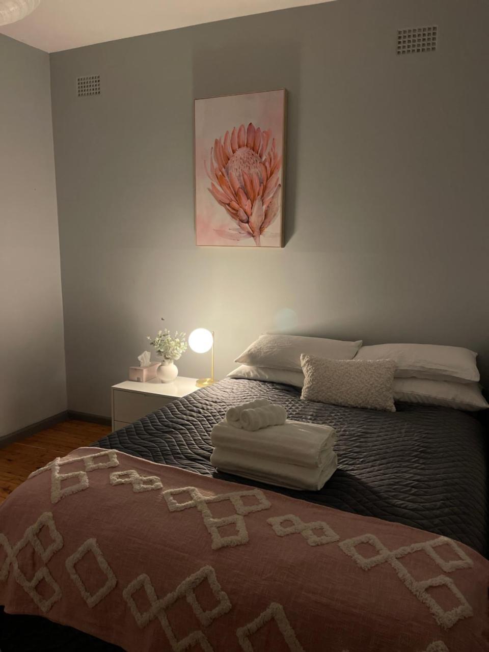 Charming & Cozy 2BR Cottage — Blacktown — photo 2