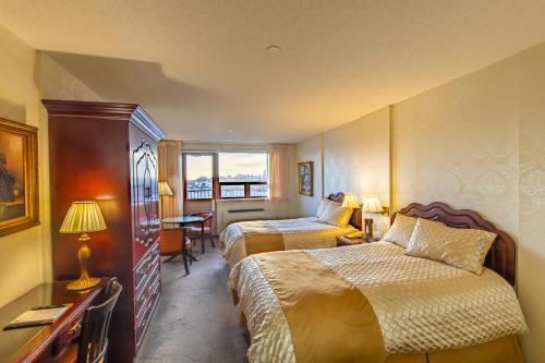 Avenue Plaza Hotel - photo 19