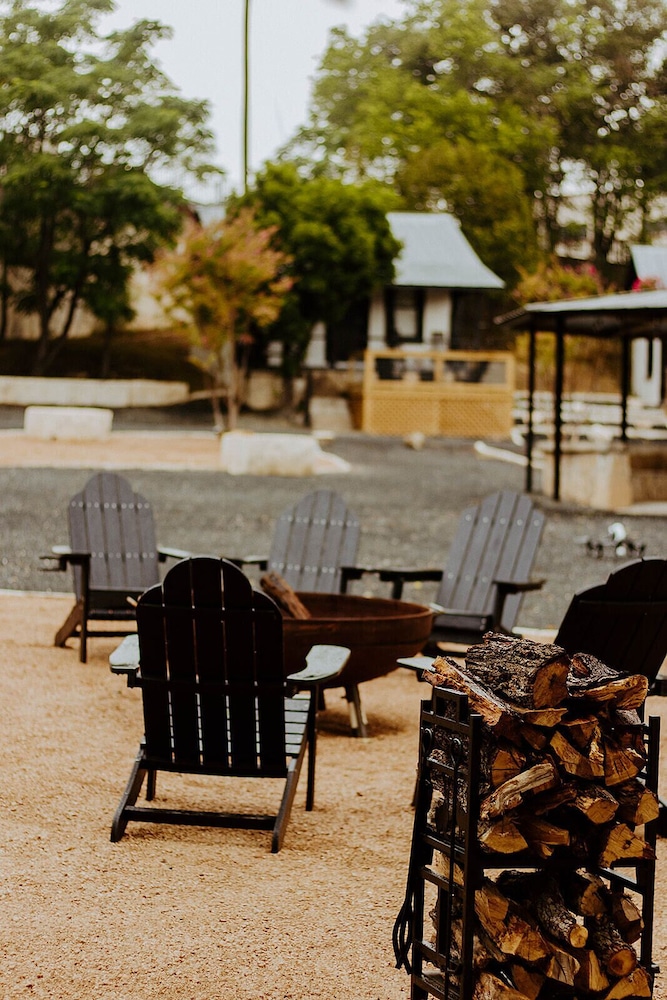 The Vaquero Motel - photo 41
