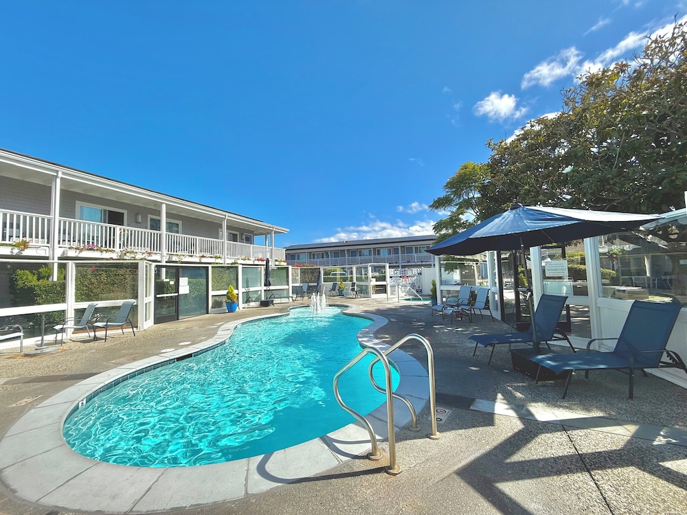Monterey Bay Lodge - photo 43