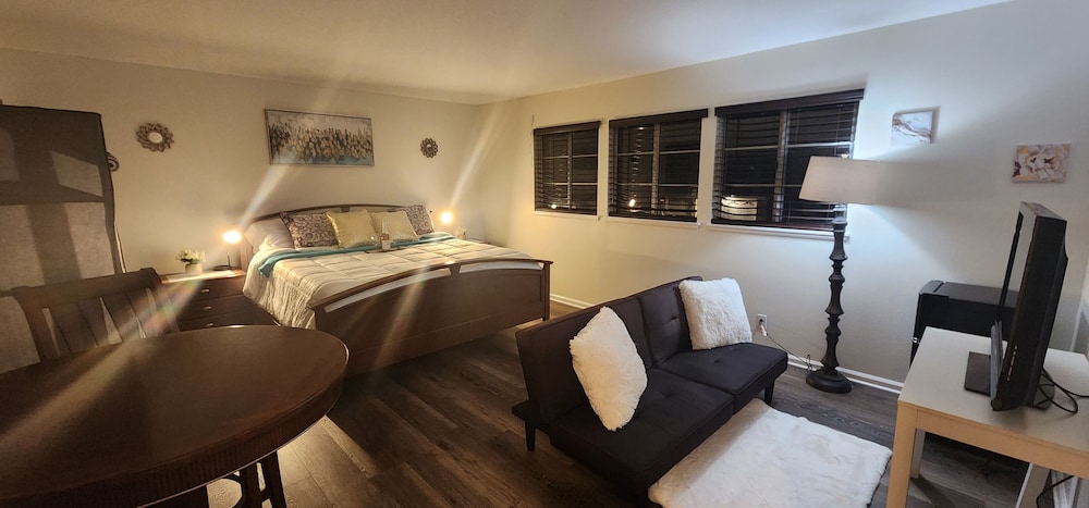 Revelation Family Bnb 18336358 — Simi Valley
