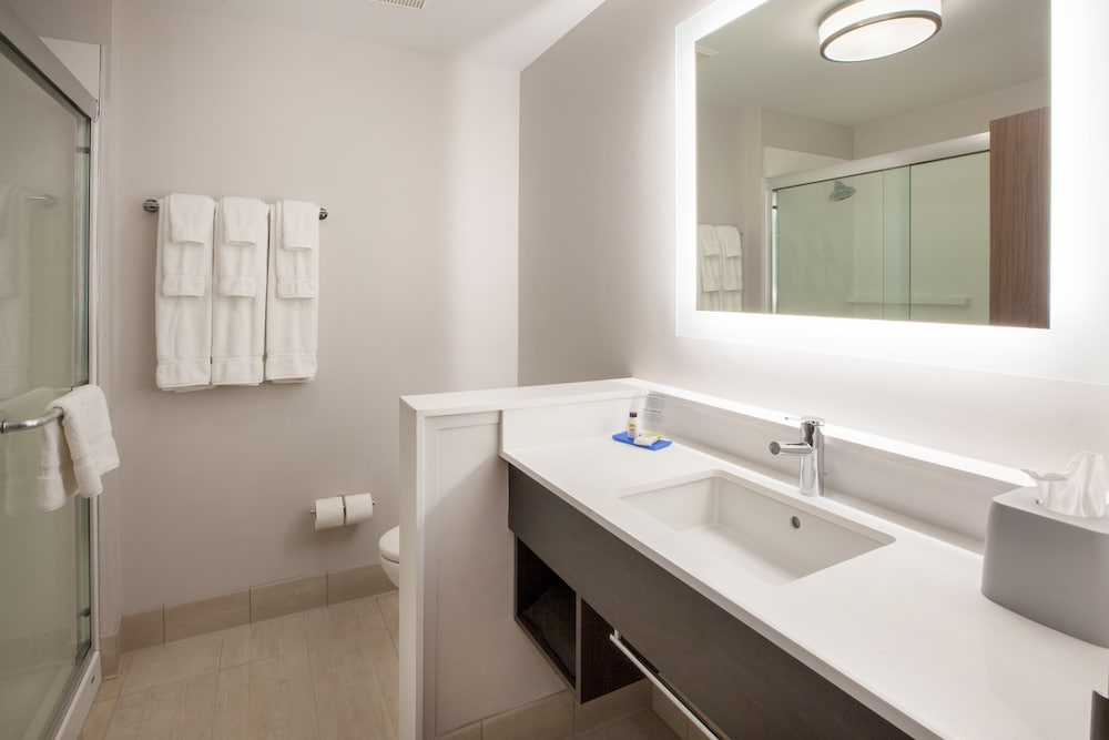 Holiday Inn Express & Suites Bullhead City by IHG - photo 22