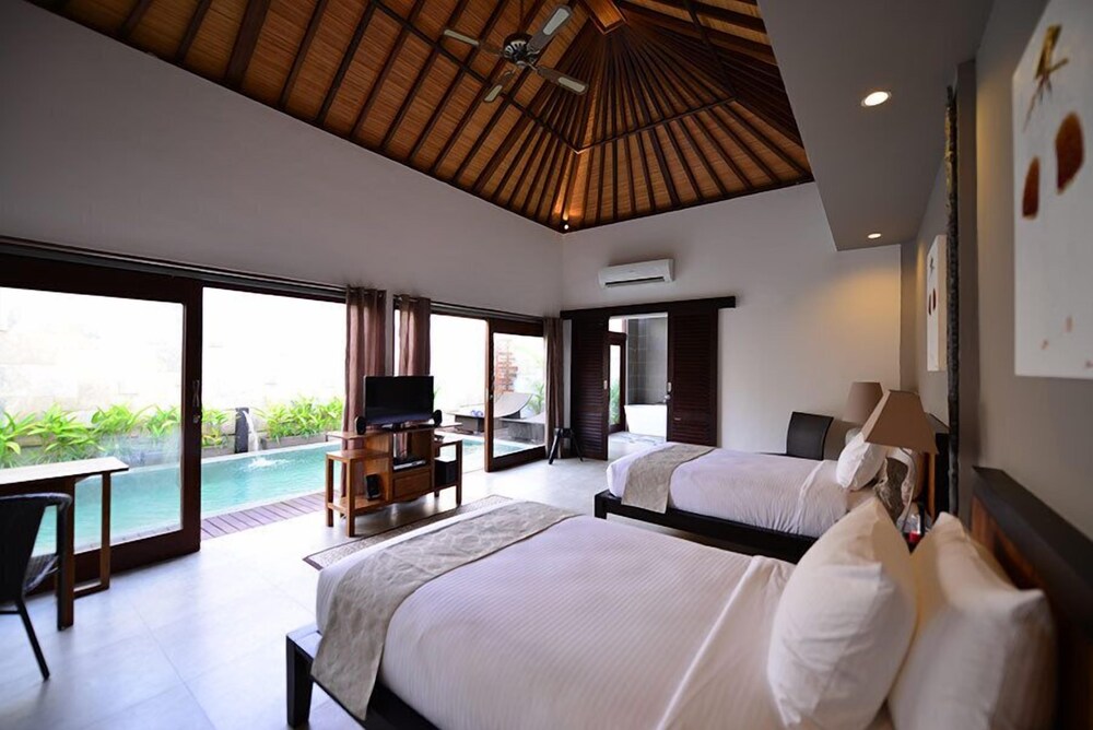 Zoe Villa Canggu Bali — 4-Star Luxury Hotel in Canggu, Indonesia