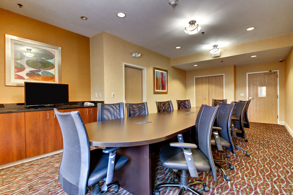 Holiday Inn Express Hotel & Suites Jacksonville South I 295 by IHG - photo 37