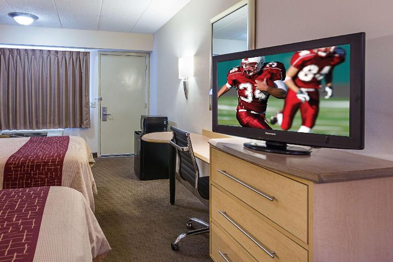 Red Roof Inn Detroit Farmington Hills - photo 2