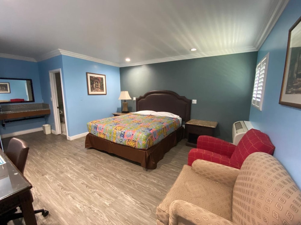Redondo Beach Motel - photo 11