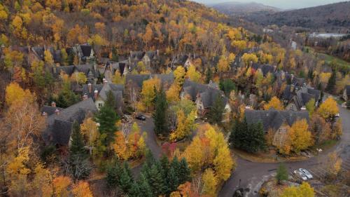 Le Plateau East by Tremblant Vacations — 4-Star Luxury Hotel in Mont-Tremblant, Canada