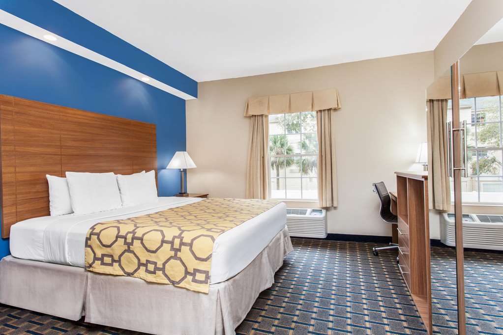 Baymont by Wyndham Jacksonville Butler Blvd - photo 10