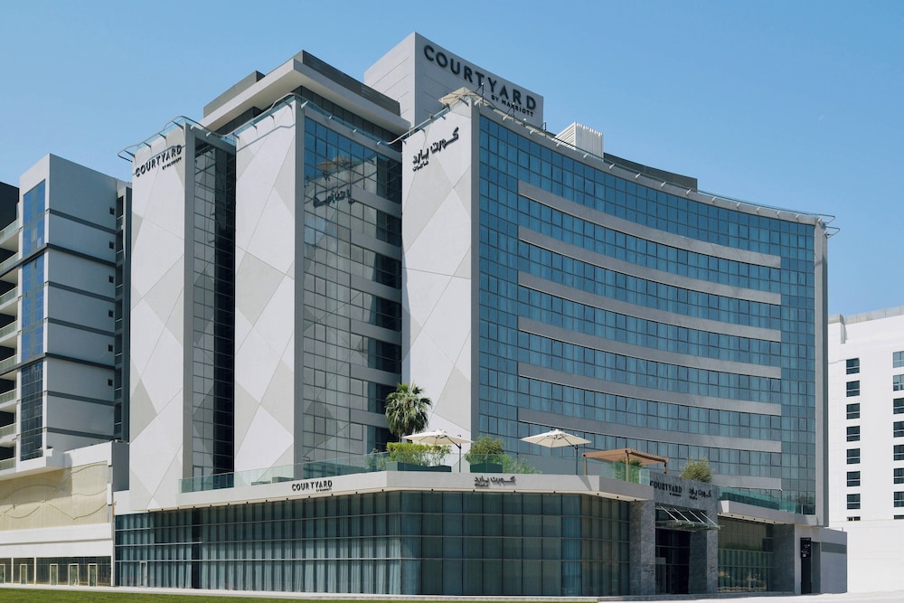 Courtyard by Marriott World Trade Centre Dubai — 4-Star Luxury Hotel in Dubai, United Arab Emirates