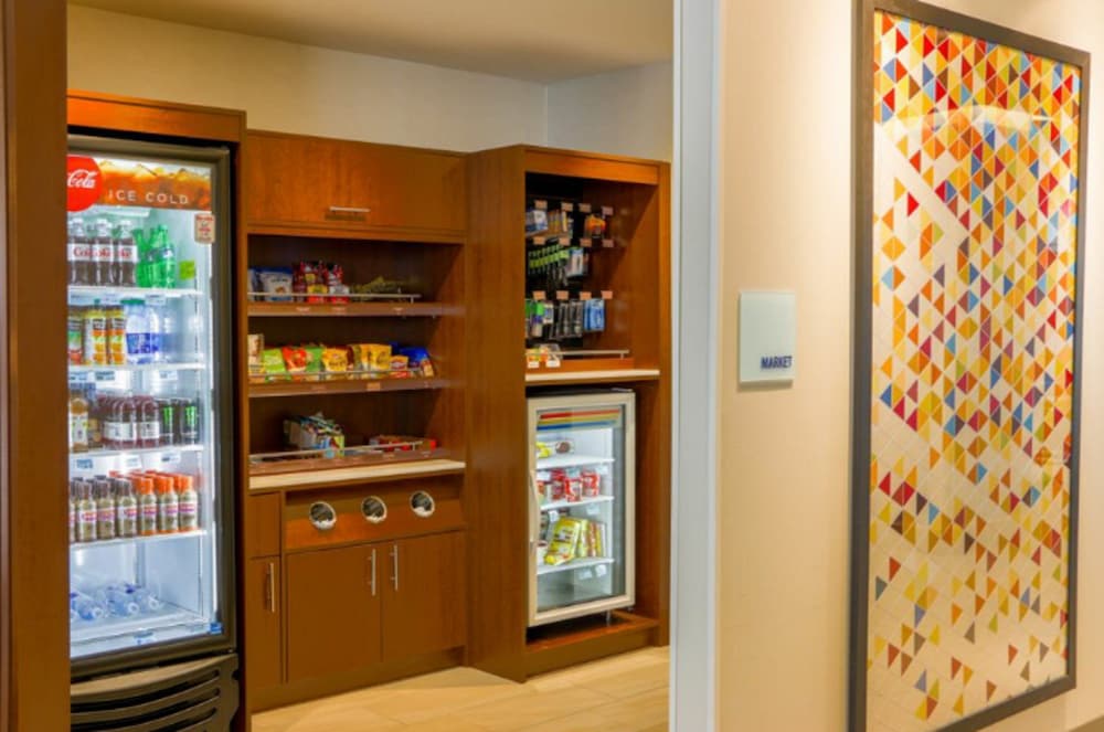 Holiday Inn Express & Suites Detroit North Roseville by IHG - photo 21