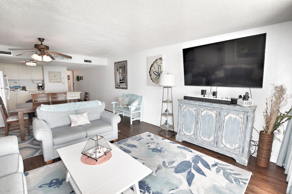 0602 Waters Edge Resort Studio Bedroom Condo by RedAwning - photo 19