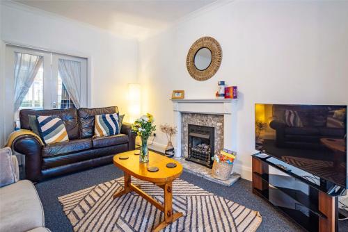 University View Off Street Parking Sleeps 8 Fast WiFi in Nottingham, United Kingdom