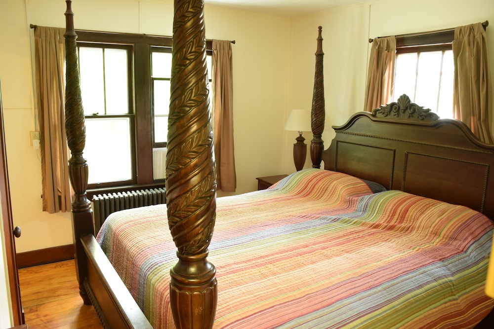 The Baseball Hotel - photo 11