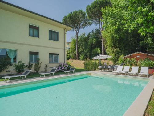 Apartment Gerry House 2 by Interhome — 4-Star Luxury Hotel in Camaiore, Italy