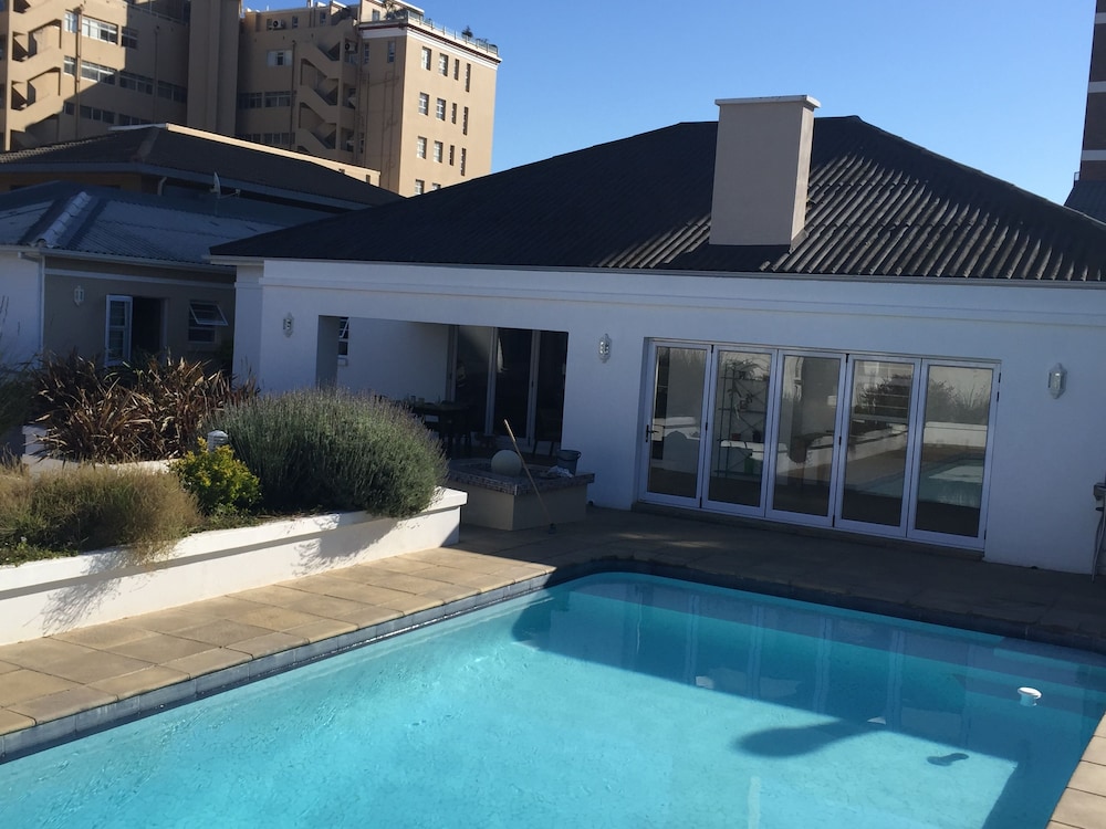 The Blue Lotus Guest House — 4-Star Luxury Hotel in Port Elizabeth, South Africa