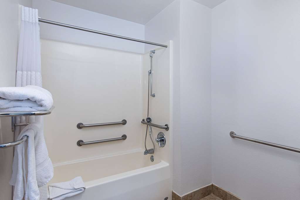 Baymont by Wyndham Hattiesburg - photo 44